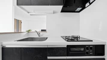 Apartment | Private kitchen | Microwave, stovetop, rice cooker, toaster oven