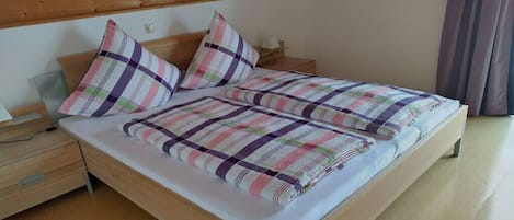 Free WiFi, bed sheets