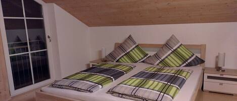 Free WiFi, bed sheets