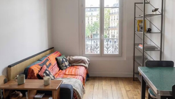 Living area - Small apartment for 2 people in a nice neighborhood (Paris)