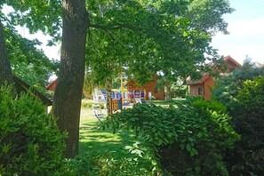 Property grounds - Holiday home with 1 bedroom (Dzwirzyno)