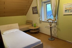 Bügeleisen/Bügelbrett, kostenloses WLAN, Bettwäsche