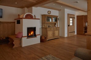 Smart TV, fireplace - Holiday apartment Almgart'n at Koglhof (Fischbachau)