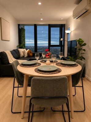 Dining - Stunning Melbourne escape by Beyond Air (Southbank)