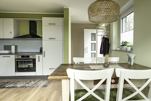 Coffee/tea maker, fridge, microwave, oven - Holiday apartment with 1 bedroom (Odesheim \/ Bad Münstereifel)