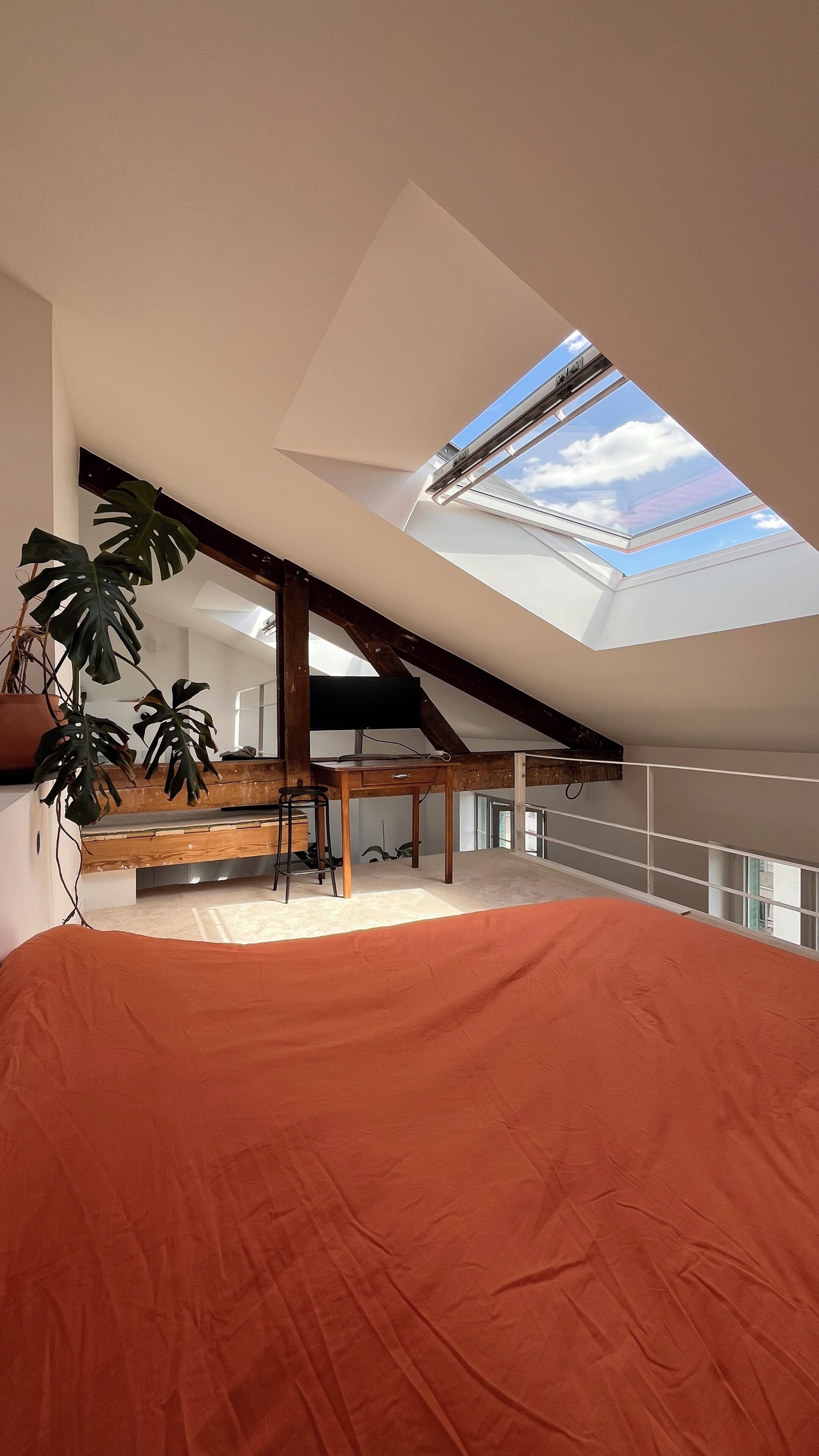 3 slaapkamers, een strijkplank/strijkijzer, wifi, beddengoed