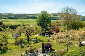 Property grounds - Holiday home in Ahorntal with swimming pool (Ahorntal)