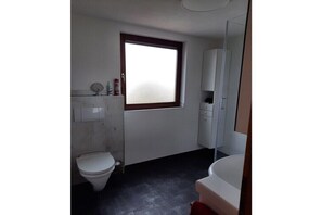 Bathroom - in the attic of the Seeblick house (Meersburg)