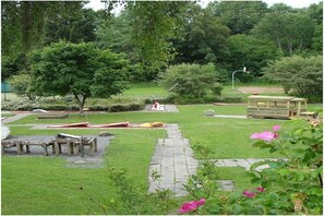 Property grounds - Holiday apartment with 4 bedrooms (Häusern)