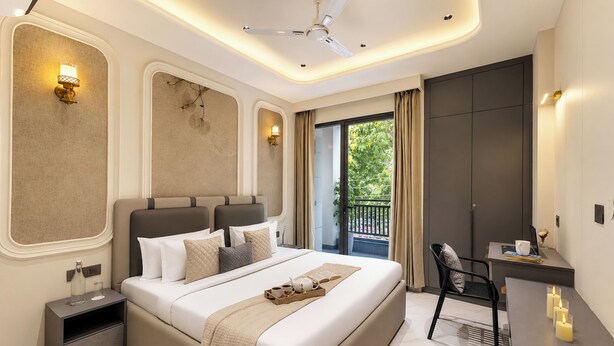 Egyptian cotton sheets, premium bedding, desk, laptop workspace