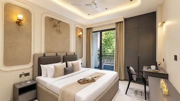 Deluxe Apartment | Iron/ironing board, free WiFi