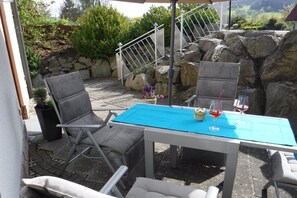 Outdoor dining - Holiday apartment in Rhön with 1 bedroom (Ehrenberg)