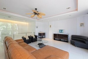Family Villa | Ruang tamu