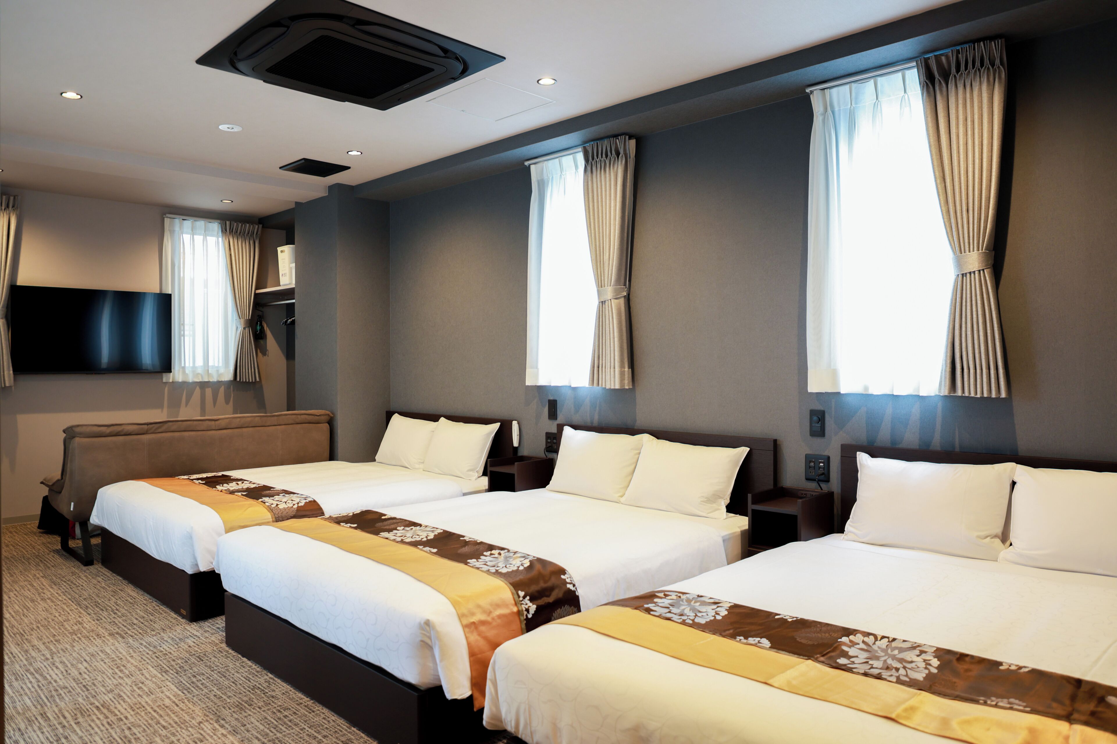 Triple Room