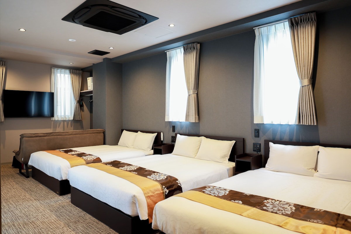 Triple Room