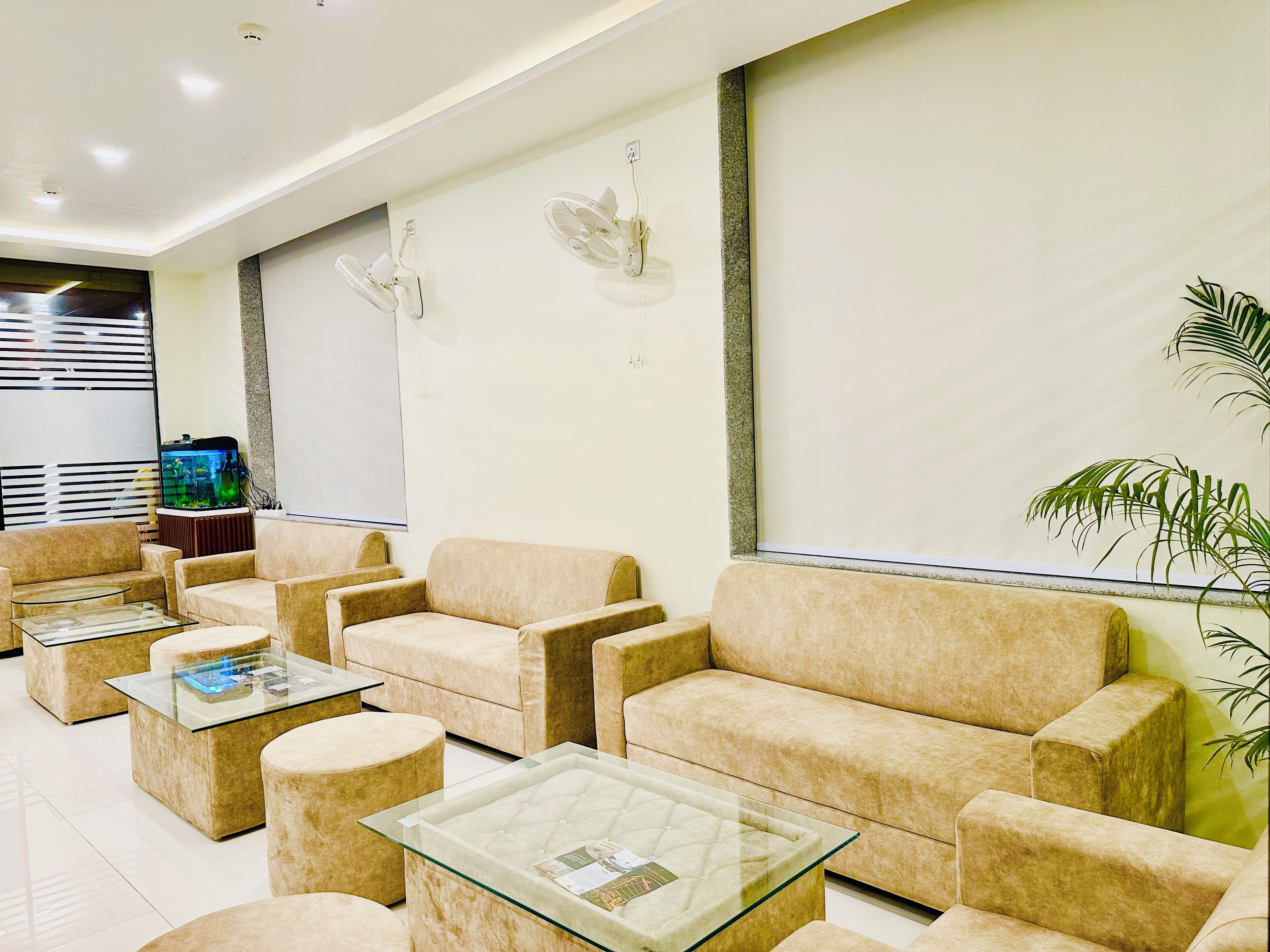 Quầy tiếp tân