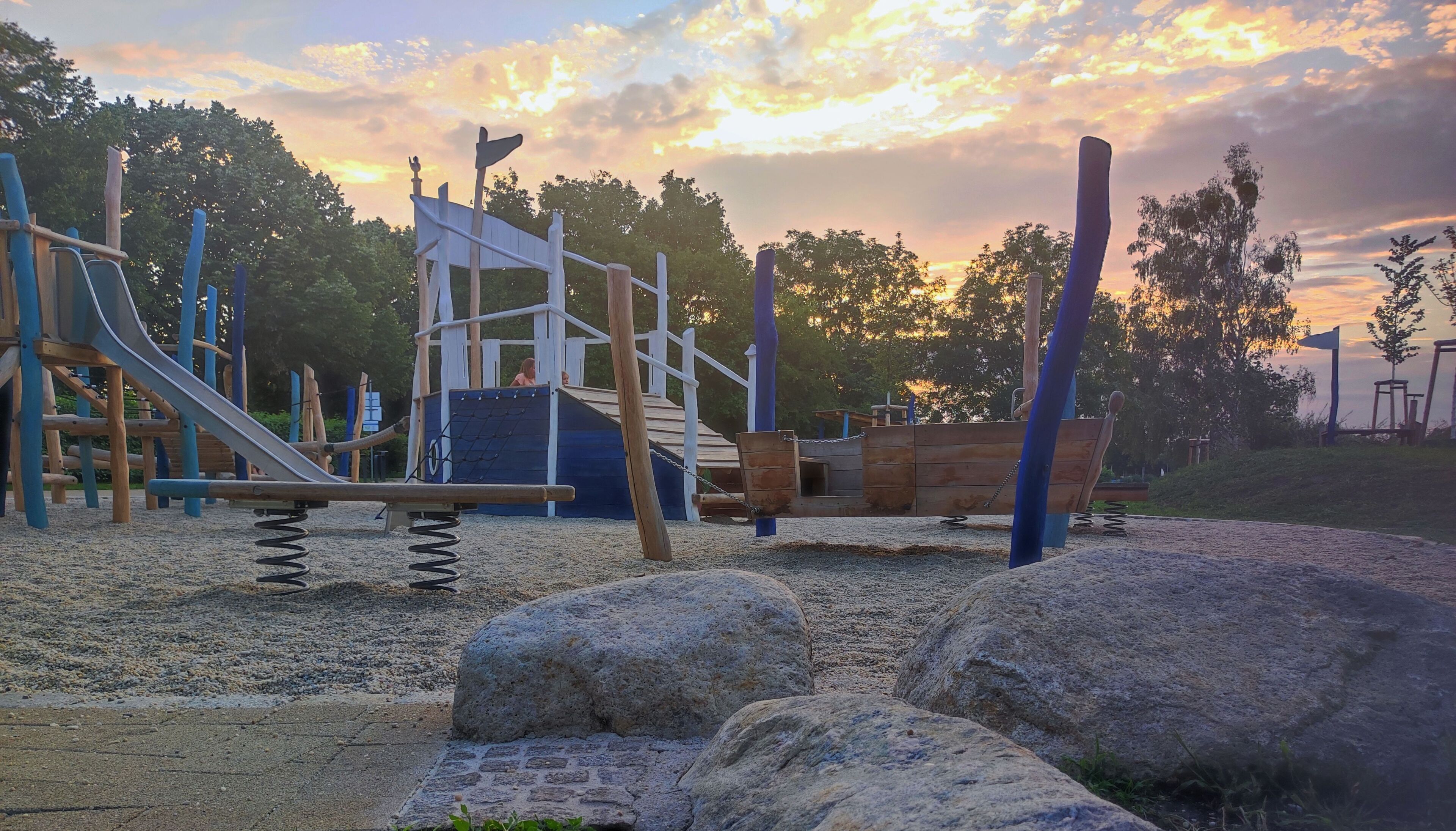 Seespielplatz in Niemtsch, direkt am Strand