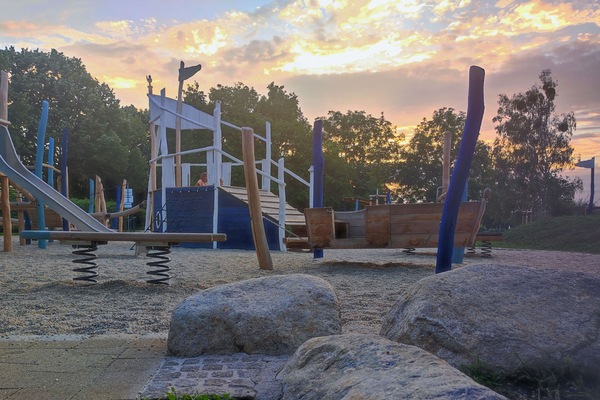Seespielplatz in Niemtsch, direkt am Strand