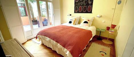 3 bedrooms, iron/ironing board, travel crib, free WiFi