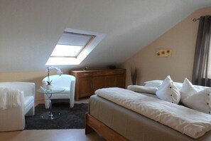 1 Schlafzimmer, Schreibtisch, Bügeleisen/Bügelbrett, kostenloses WLAN