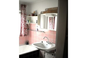 Bathroom - Holiday apartment with 1 bedroom (Ulrichstein  -  Feldkrücken)