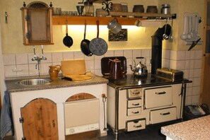 Kühlschrank, Ofen, Herdplatte, Geschirrspüler