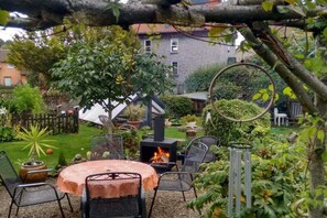 Outdoor dining - Holiday apartment with 1 bedroom (Ulrichstein  -  Feldkrücken)