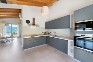 Kühlschrank, Ofen, Herdplatte, Geschirrspüler