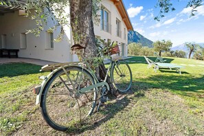 Property grounds - Apartment 'Primula' with Lake View, Wi-Fi and Air Conditioning (Villavetro)