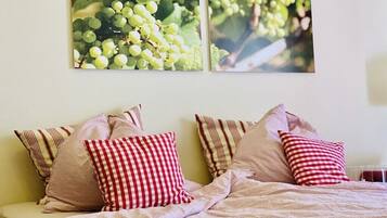 1 Schlafzimmer, Bügeleisen/Bügelbrett, Reisekinderbett, kostenloses WLAN
