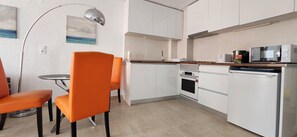 Private kitchen - Atlantico Calpe Seafront Apartment (Calpe)