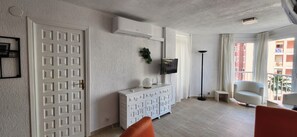 Living area - Atlantico Calpe Seafront Apartment (Calpe)