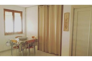 Dining - Villa in Palinuro – Relax in the Countryside with Ocean Views and Fully Equipped Outdoor Areas (Centola)