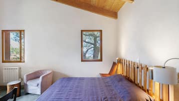 2 habitaciones, tabla de planchar con plancha, wifi y ropa de cama