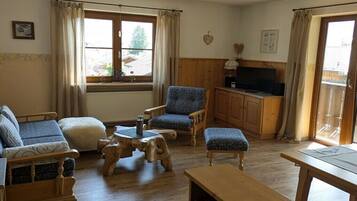 Smart-TV, DVD-Player, Stereoanlage