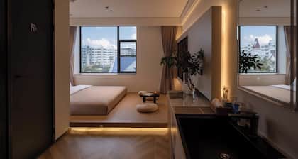 Silver Beach Puyue Designer Homestay