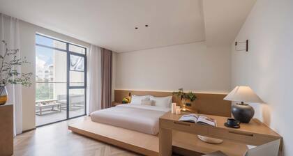 Silver Beach Puyue Designer Homestay