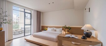 Silver Beach Puyue Designer Homestay