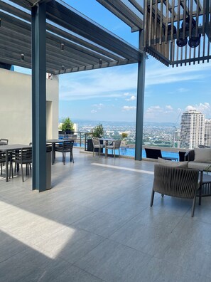 Outdoor dining - MyHappyPlace Elements (Pasig)