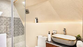 Cottage Deluks | Kamar mandi