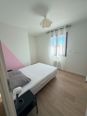 Free WiFi - Villa with a private pool between the sea and the vineyards (Beaulieu)