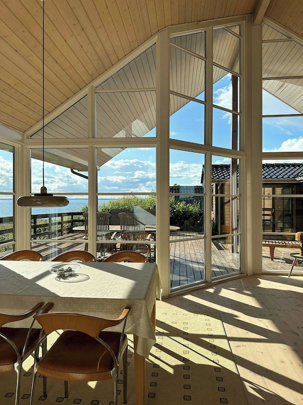 Dining - House with views and beach near Bogense (Bogense)