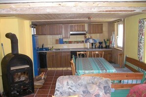 Private kitchen - Chalet by the mountain stream (Herzberg am Harz-Lonau)