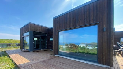 Cabin with direct access to the sea at Kråkvåg
