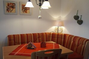 Dining - Haus Rita "Maarhexenhaus" (Ulmen)