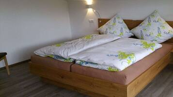 2 Schlafzimmer, Schreibtisch, kostenloses WLAN, Bettwäsche