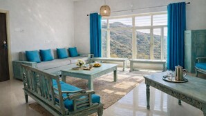 Room | Living area - Sky Mount Villa (Mount Abu)