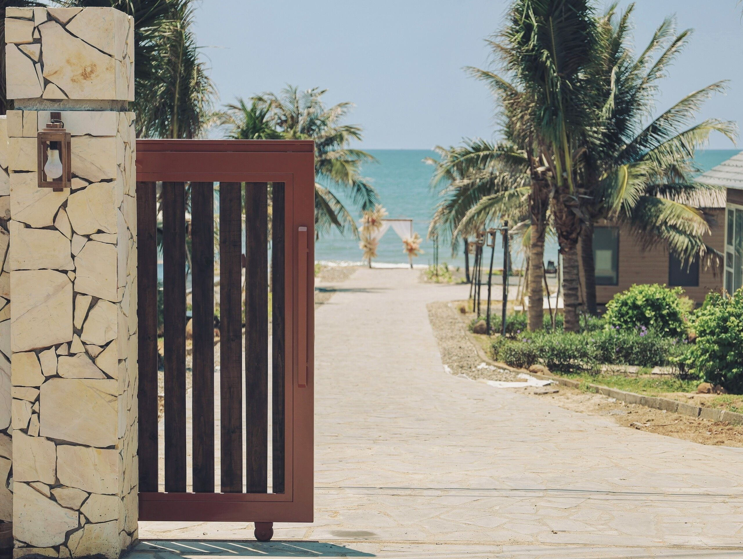 Bungalow, 6 Bedrooms, Private Pool, Beach View | Property grounds