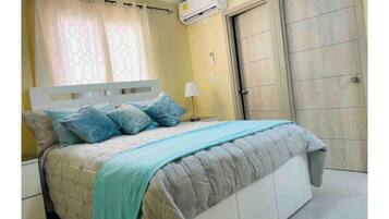 3 chambres, fer et planche à repasser, Wi-Fi, draps fournis