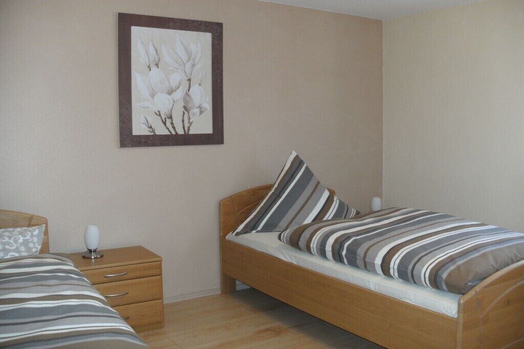 2 dormitorios, tabla de planchar con plancha, wifi gratis y ropa de cama